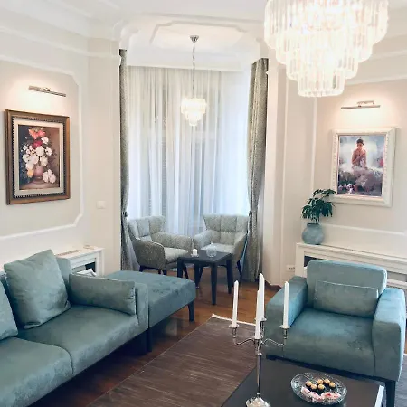 Knez Sima Jacuzzi, 3 Bedrooms, Balcony In Stari Grad Apartment *