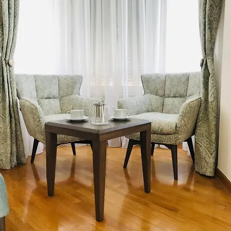 Apartment Knez Sima Jacuzzi, 3 Bedrooms, Balcony In Stari Grad *