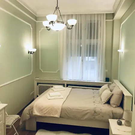 Knez Sima Jacuzzi, 3 Bedrooms, Balcony In Stari Grad