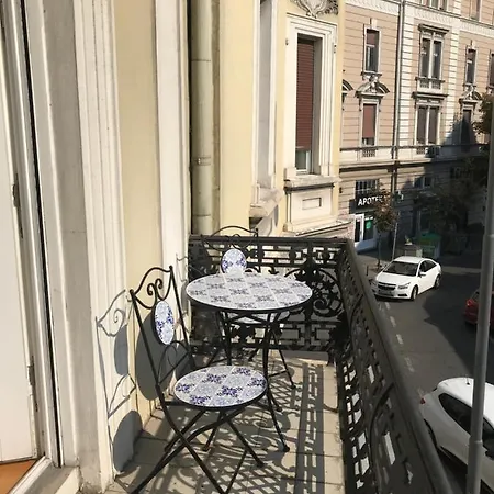 Knez Sima Jacuzzi, 3 Bedrooms, Balcony In Stari Grad Belgrade