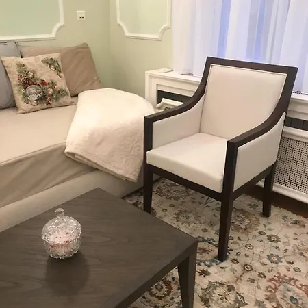 Knez Sima Jacuzzi, 3 Bedrooms, Balcony In Stari Grad * Belgrade